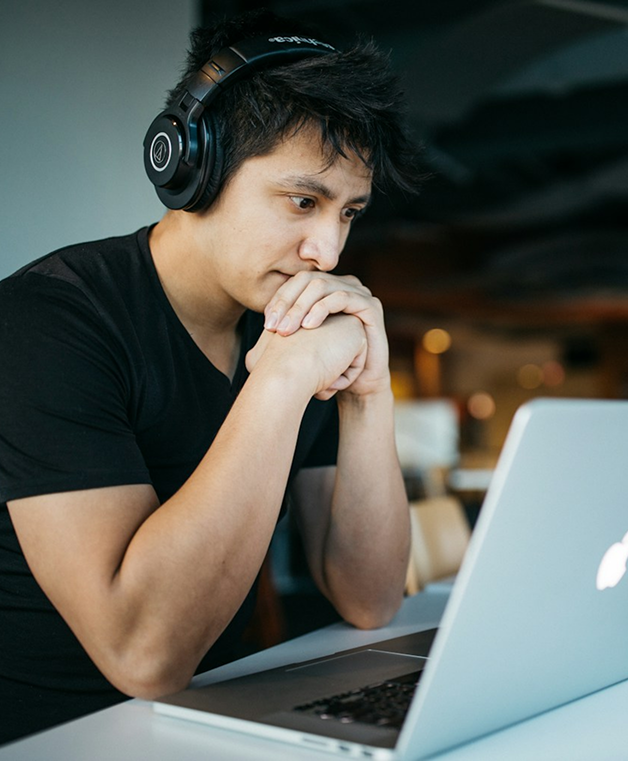 Portrait representing the Deep Diver persona.